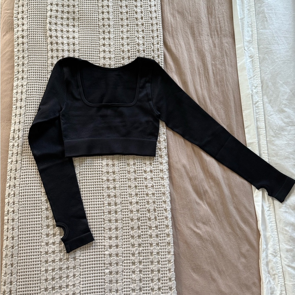 NEW OQQ Black Long Sleeve Crop‎ Top Size S